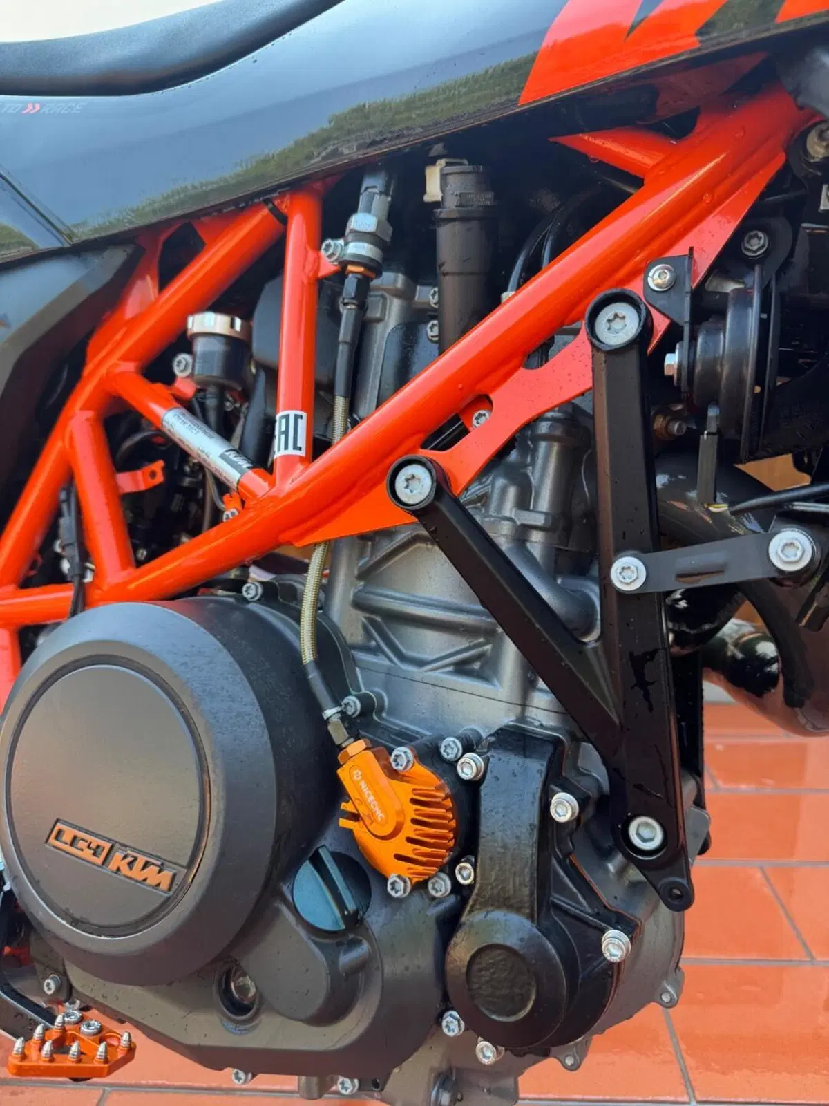 KTM 690 SMC R (2021 - 22) (3)