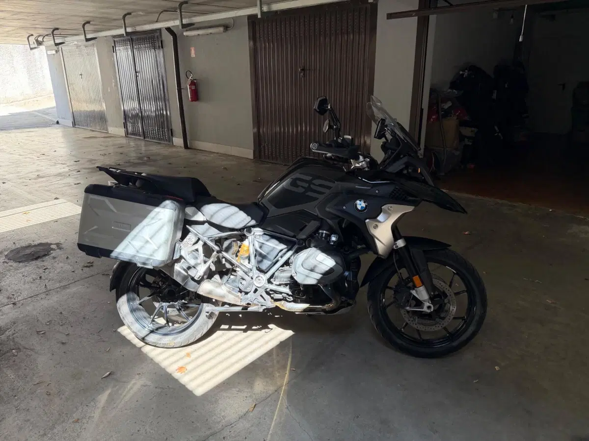 Bmw R 1250 GS (2021 - 24) (2)