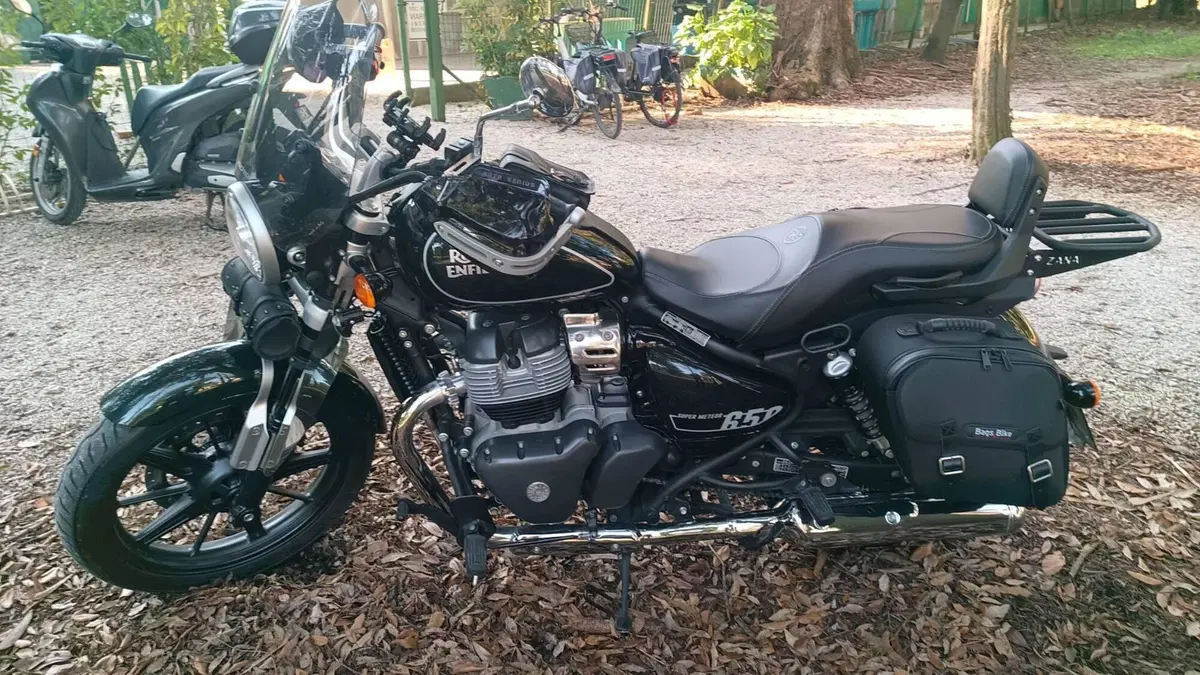 Royal Enfield Super Meteor 650 (2023 - 26) (2)