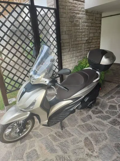Piaggio Beverly 400 (2025 - 26) usata