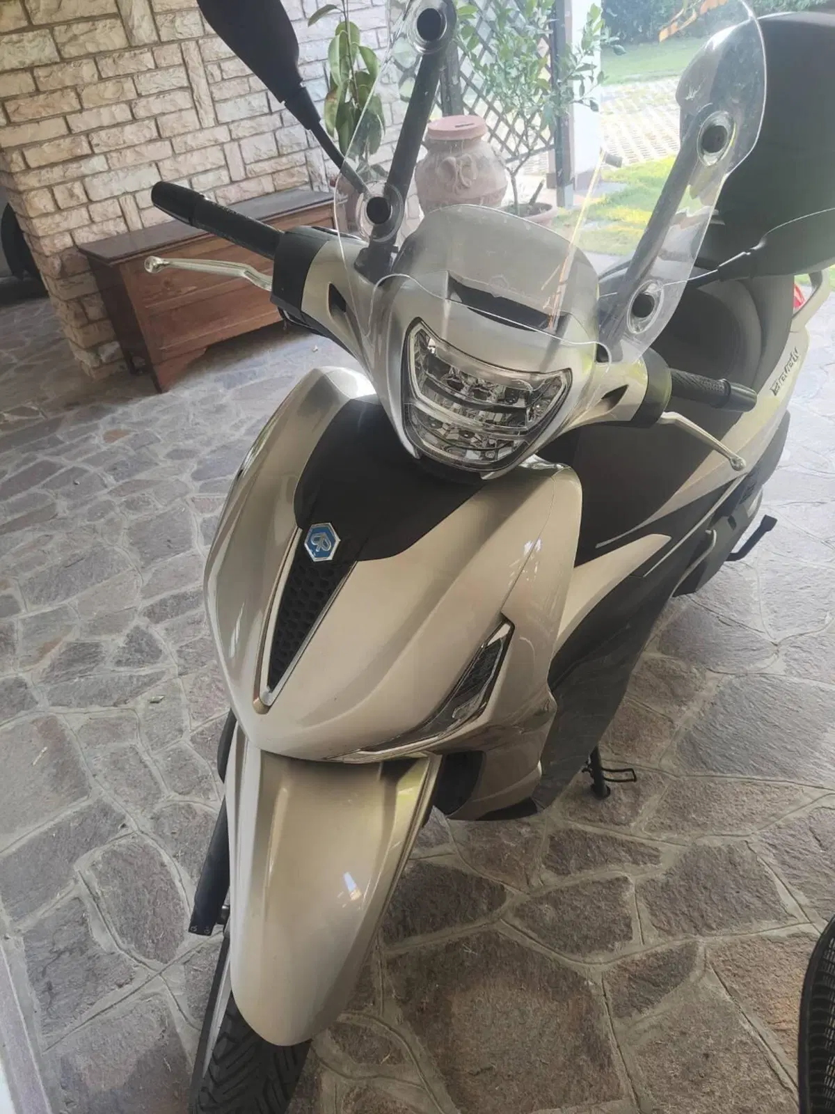 Piaggio Beverly 400 (2025 - 26) (5)