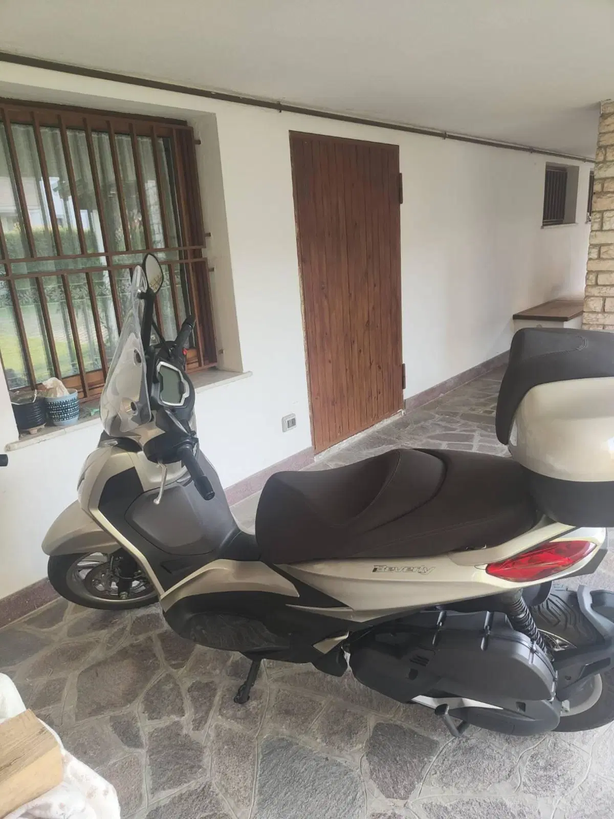 Piaggio Beverly 400 (2025 - 26) (7)