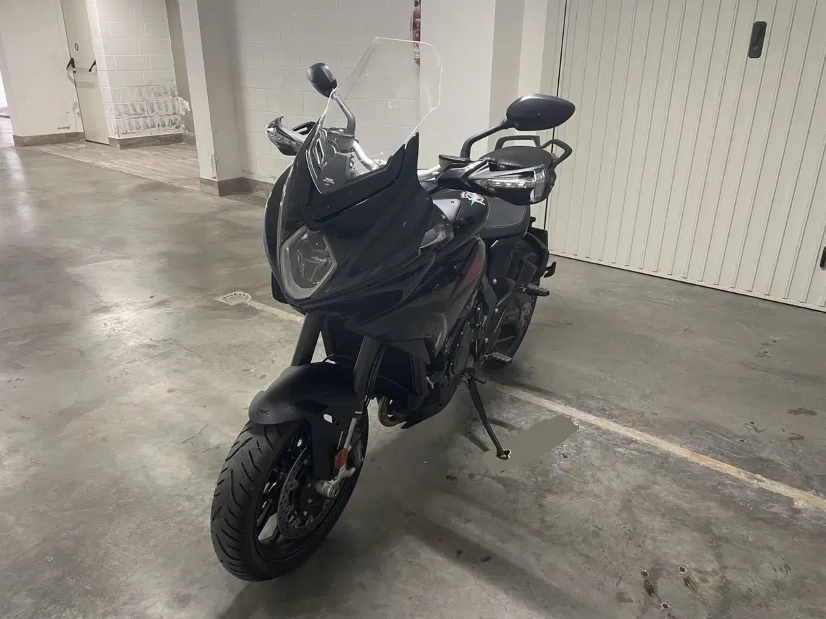 MV Agusta Turismo Veloce 800 R (2023 - 26) (2)