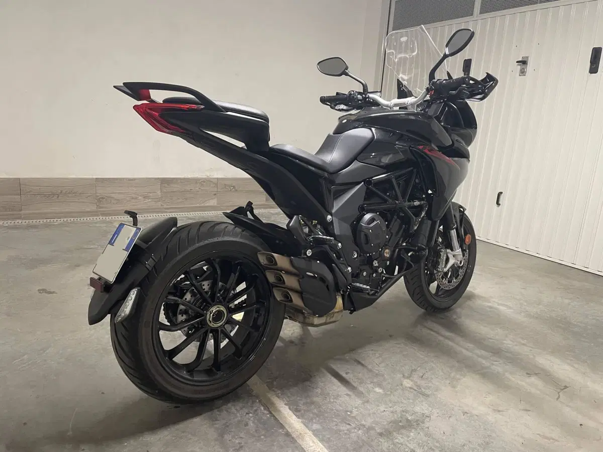 MV Agusta Turismo Veloce 800 R (2023 - 26) (4)
