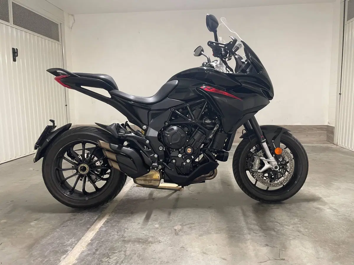 MV Agusta Turismo Veloce 800 R (2023 - 26) (5)