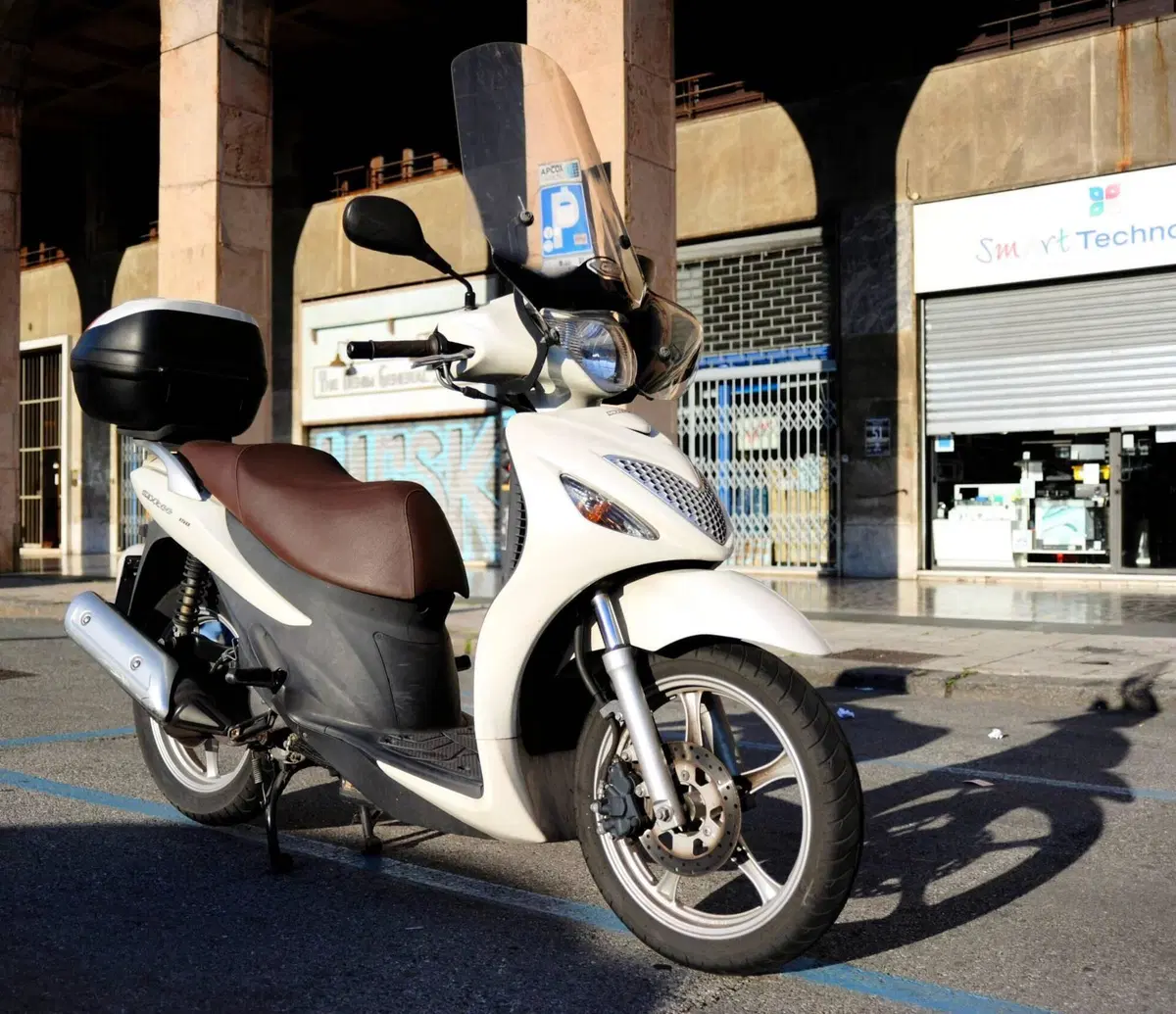 Suzuki SIXteen 150 (2007 - 14)