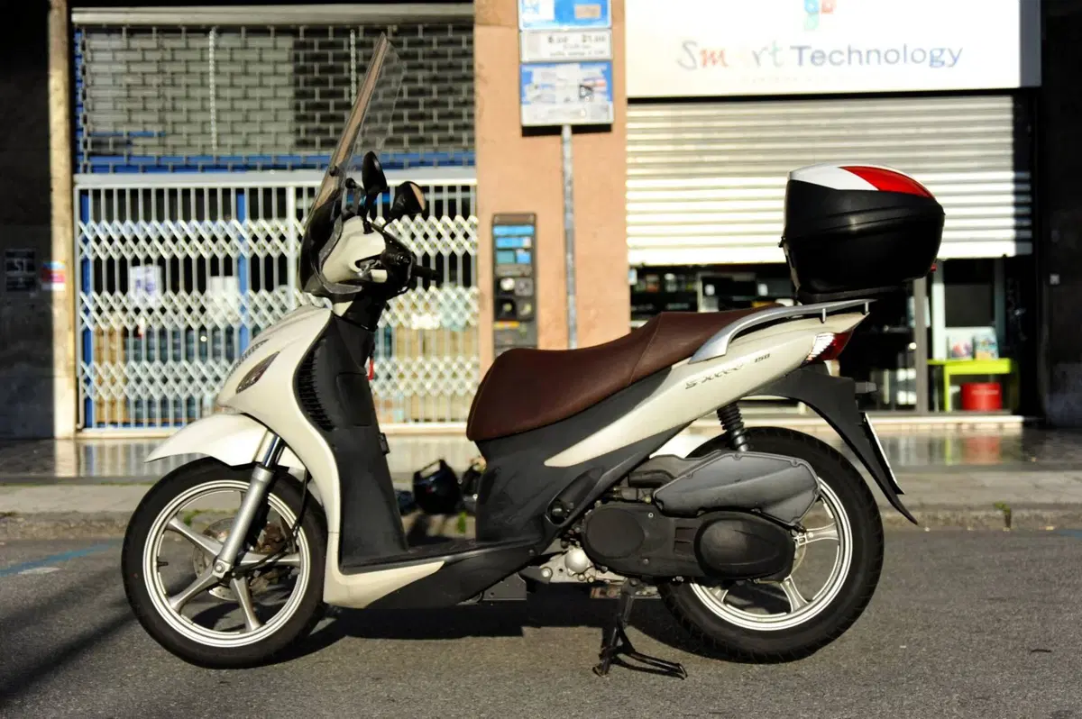 Suzuki SIXteen 150 (2007 - 14) (3)