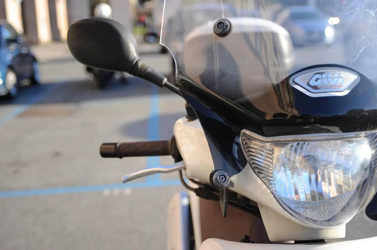 Suzuki SIXteen 150 (2007 - 14) (10)