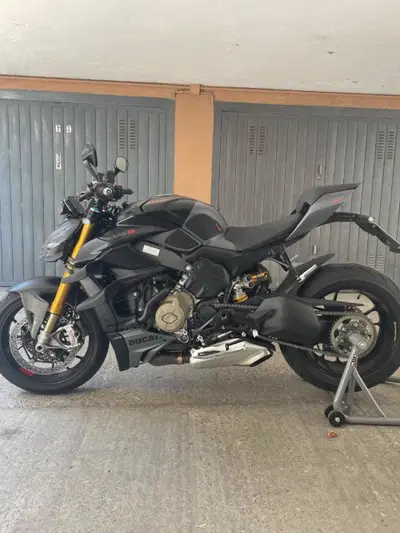 Ducati Streetfighter V4 S (2023 - 24) usata
