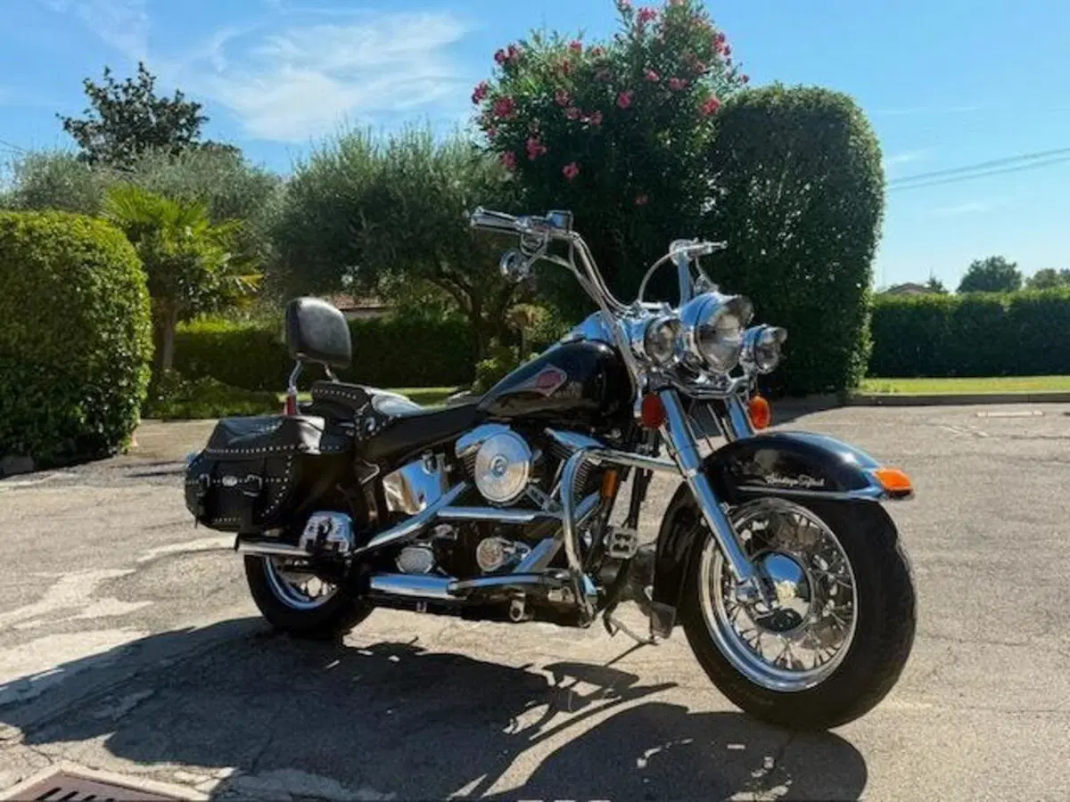 Harley-Davidson 1340 Heritage Classic (1984 - 98) - FLSTC