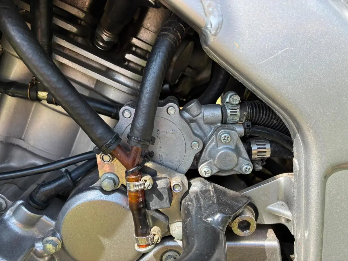 Honda Africa Twin XRV 750 (1996 - 02) (4)