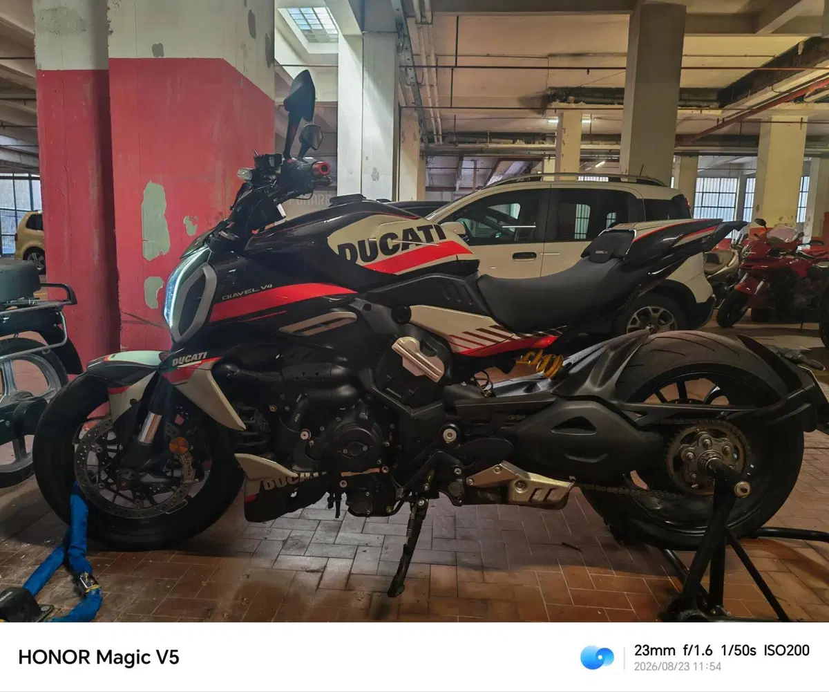 Ducati Diavel V4 (2023 - 26) (2)