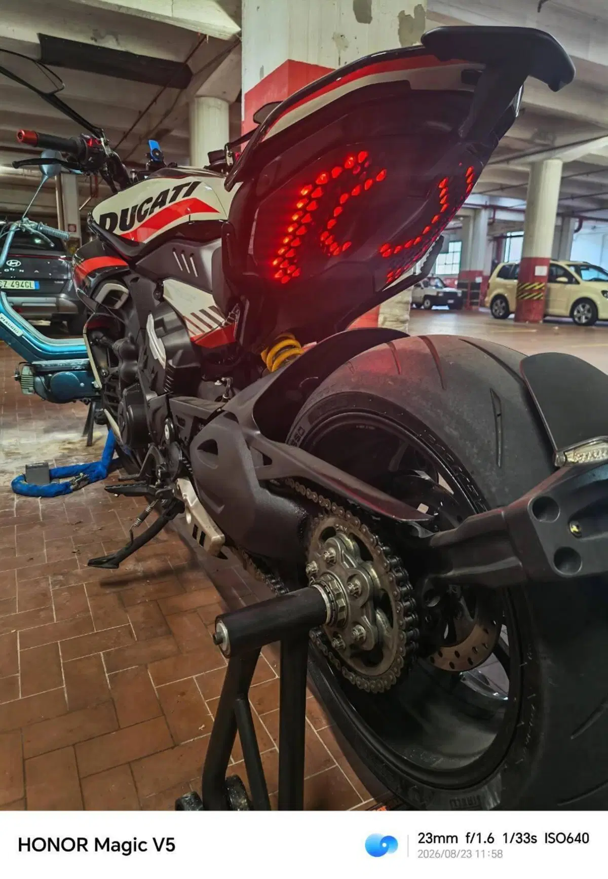 Ducati Diavel V4 (2023 - 26) (4)