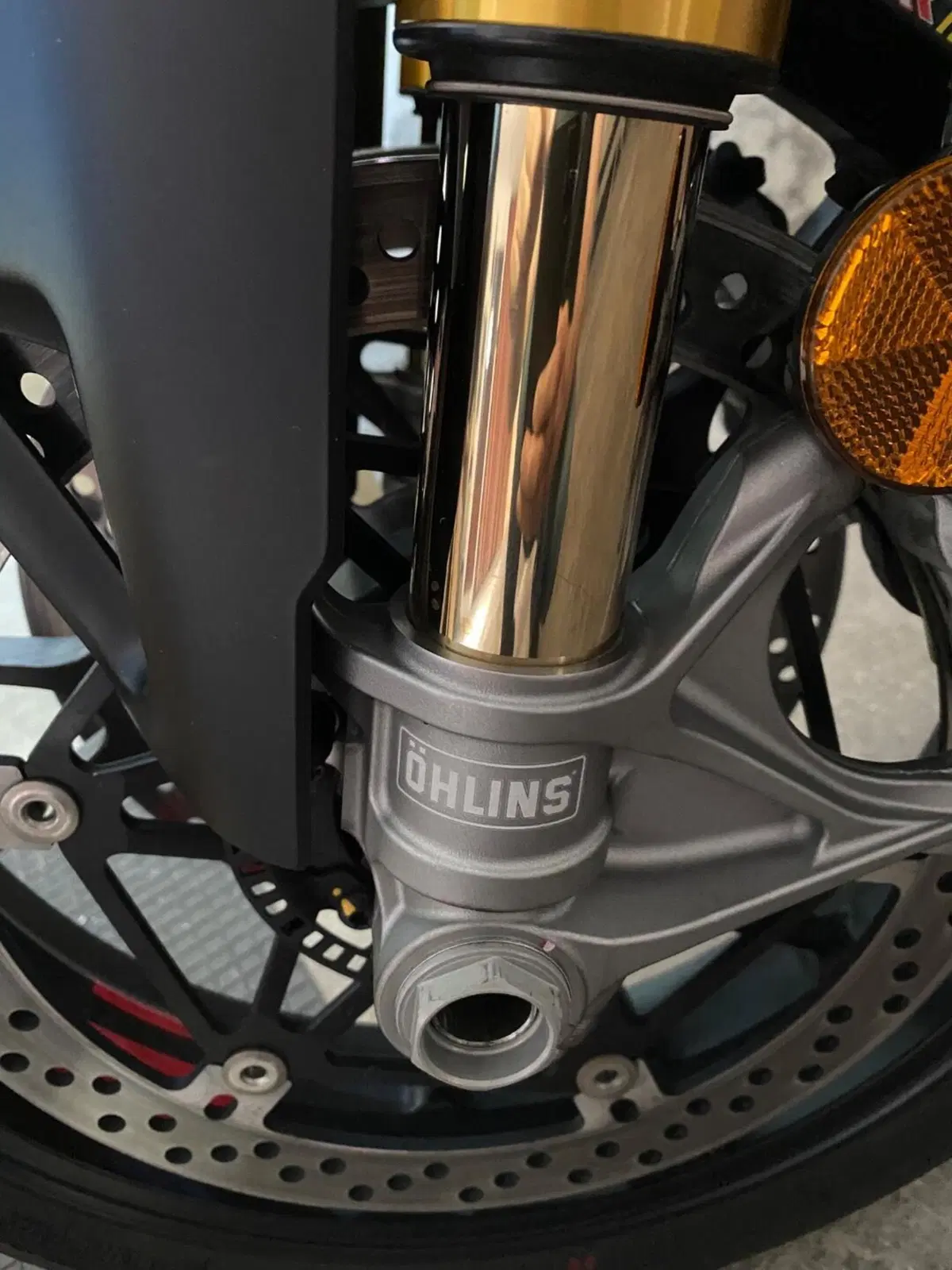 Ducati Streetfighter V4 (2023 - 24) (2)