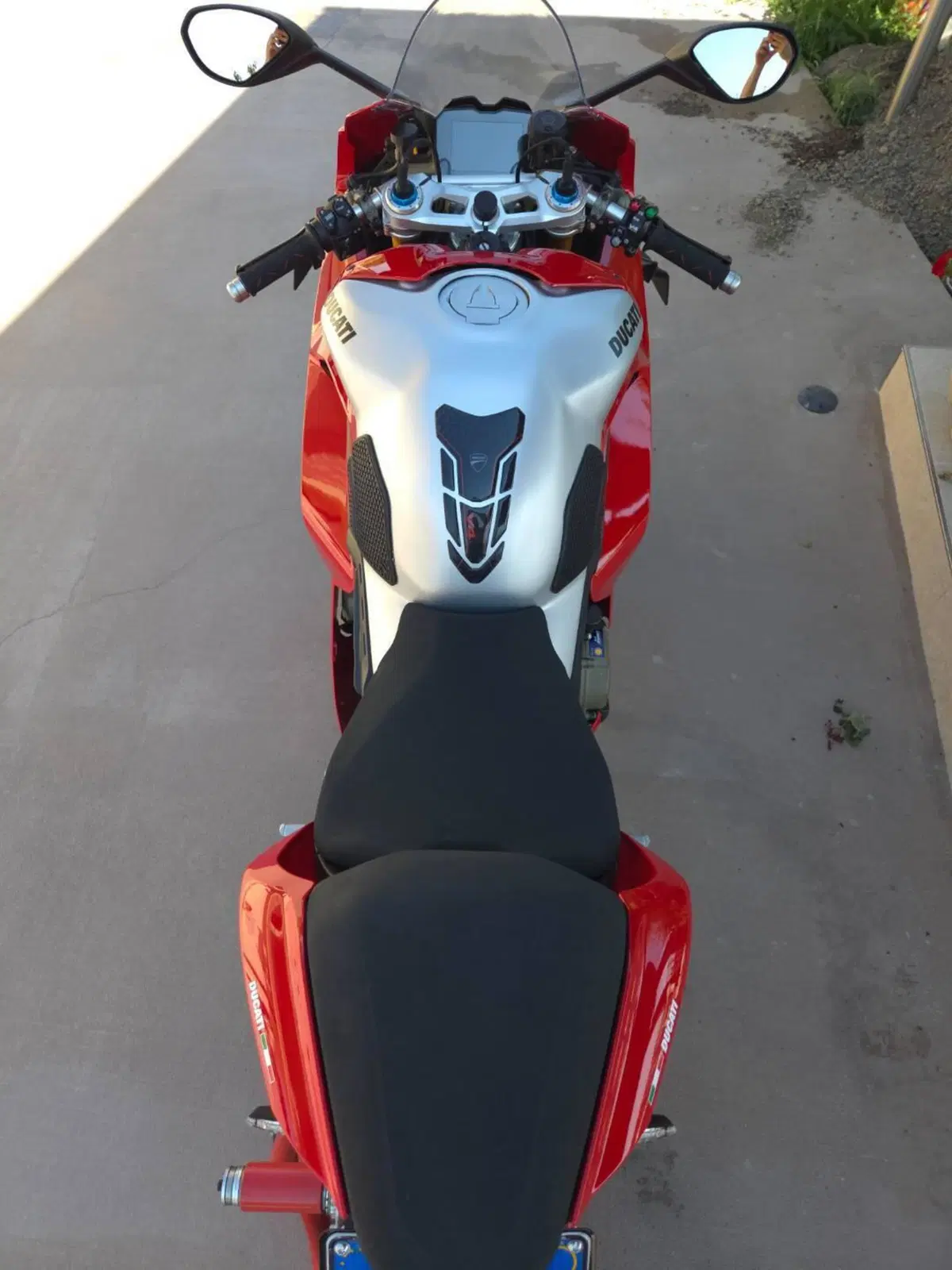 Ducati Panigale V4 S 1100 (2021) (4)