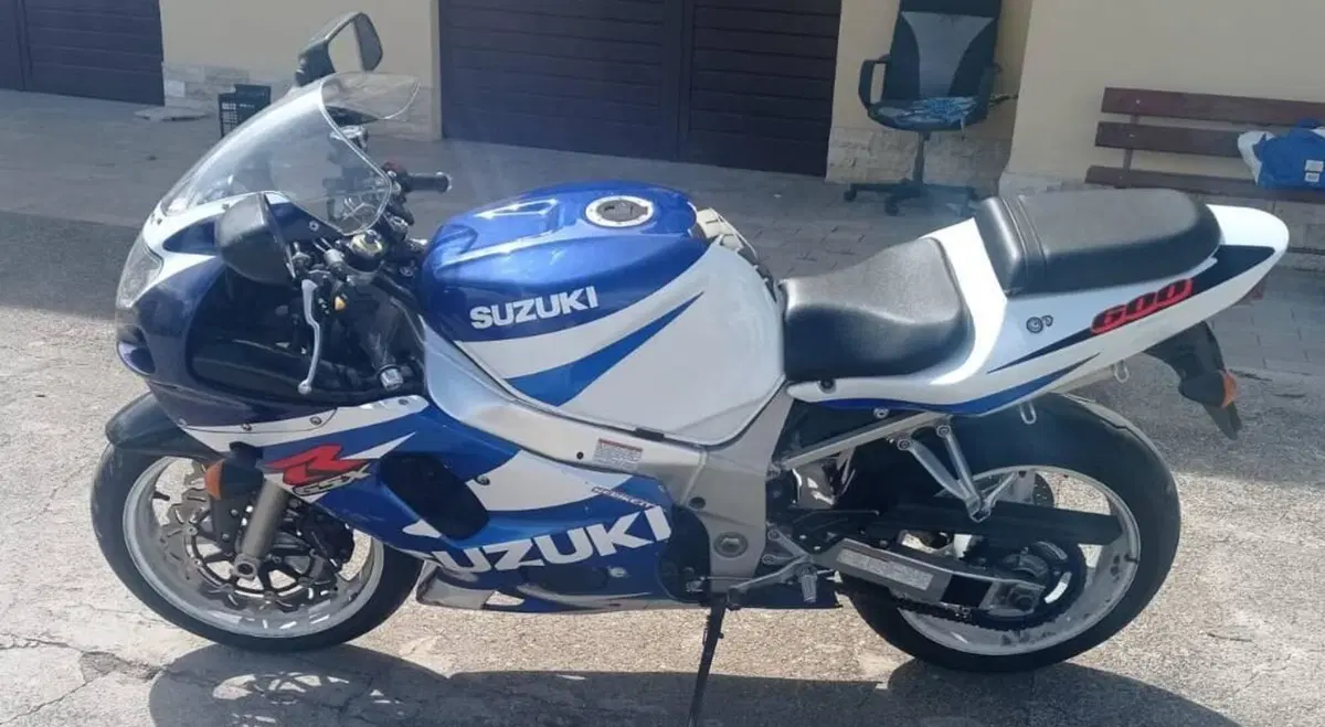 Suzuki GSX R 600 (2001 - 03) (3)