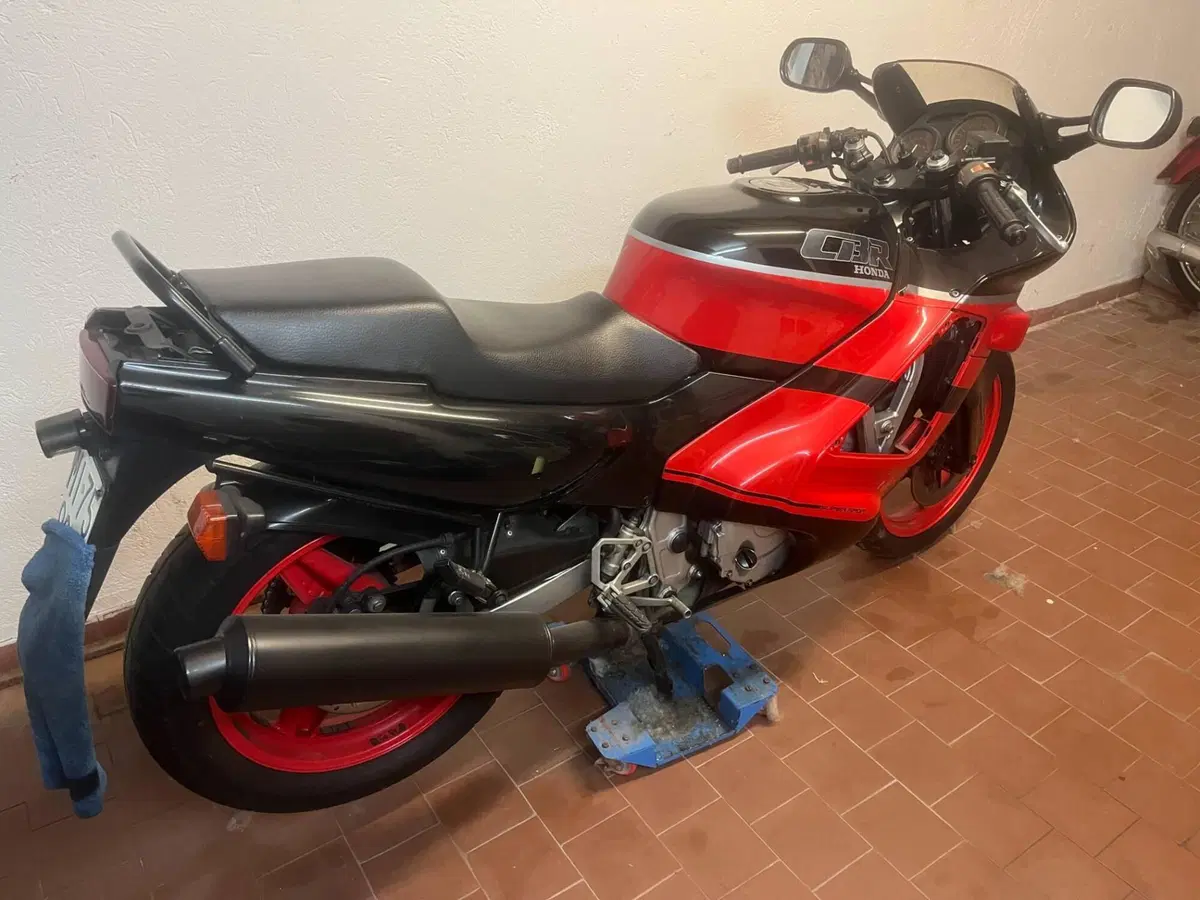Honda CBR 600 F (1988 - 90) (2)