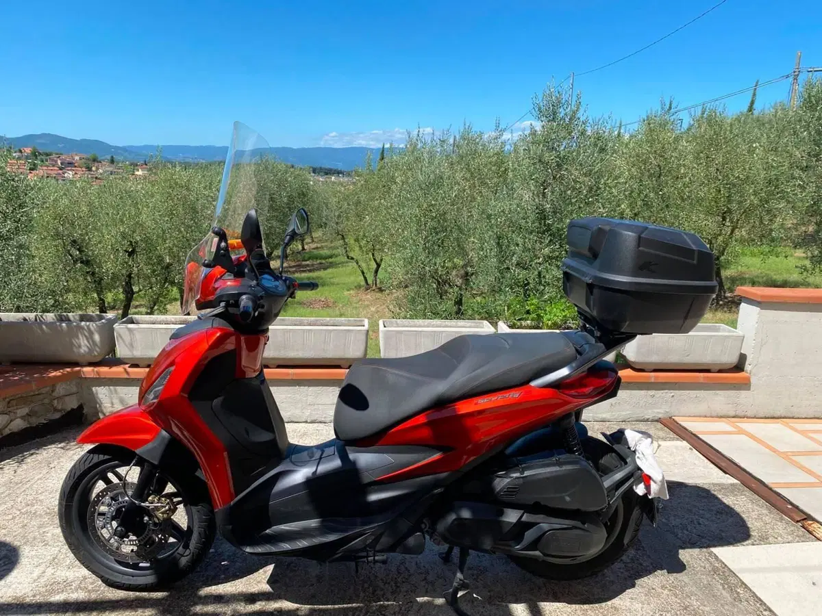 Piaggio Beverly 400 S ABS-ASR (2021 - 24) (2)