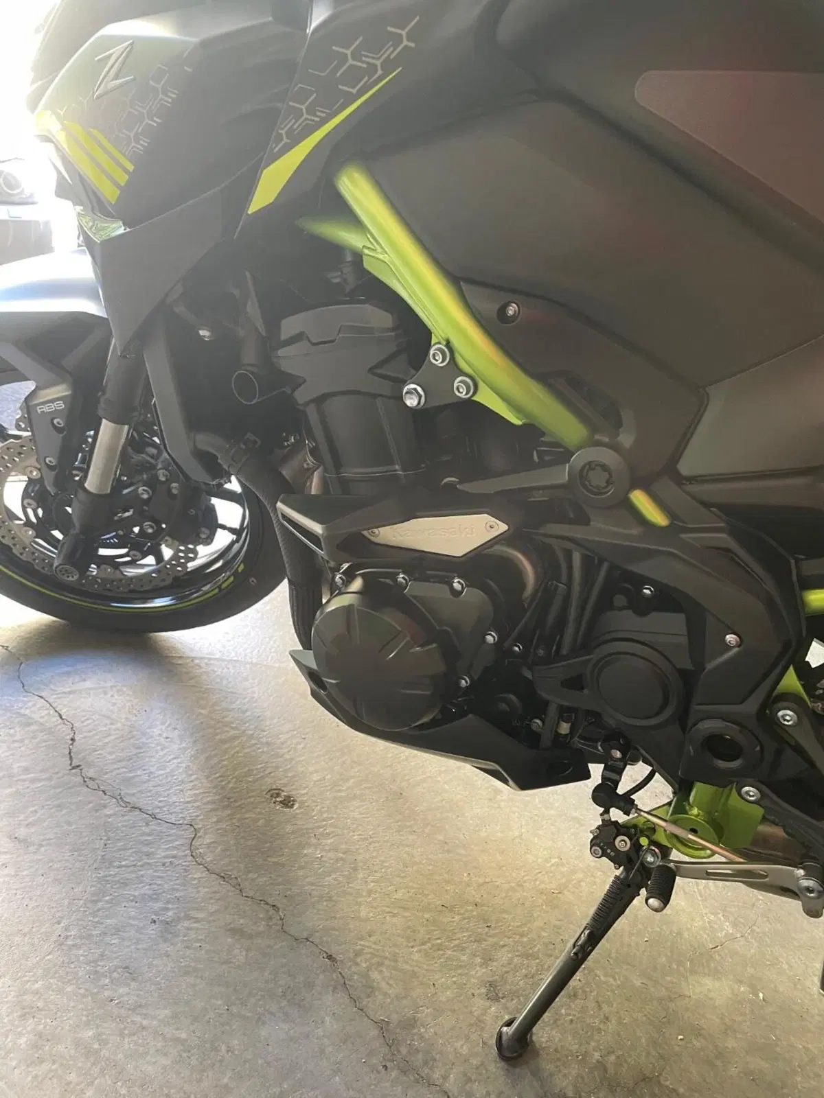 Kawasaki Z 900 Performance (2021 - 24) (3)