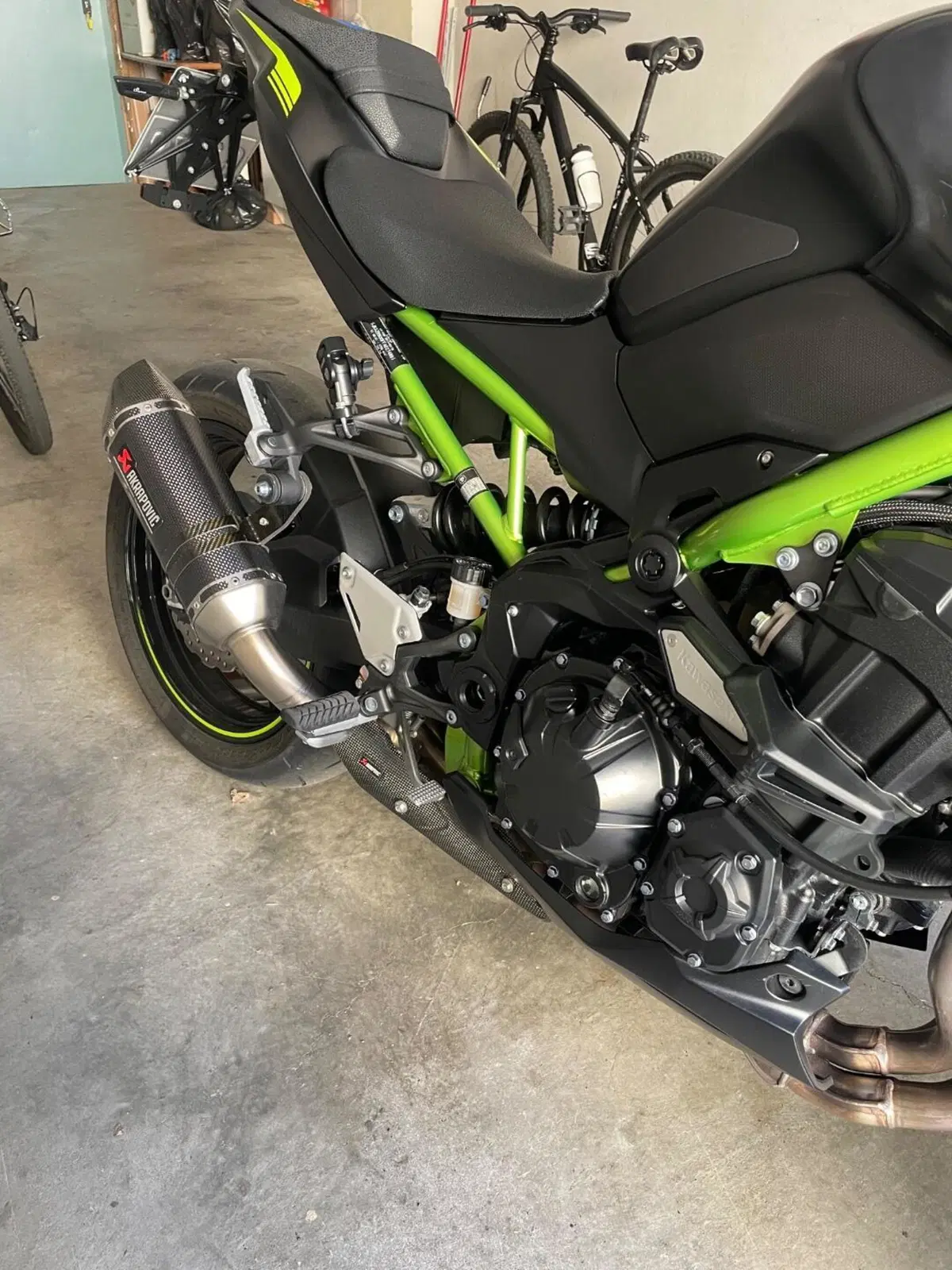 Kawasaki Z 900 Performance (2021 - 24) (5)