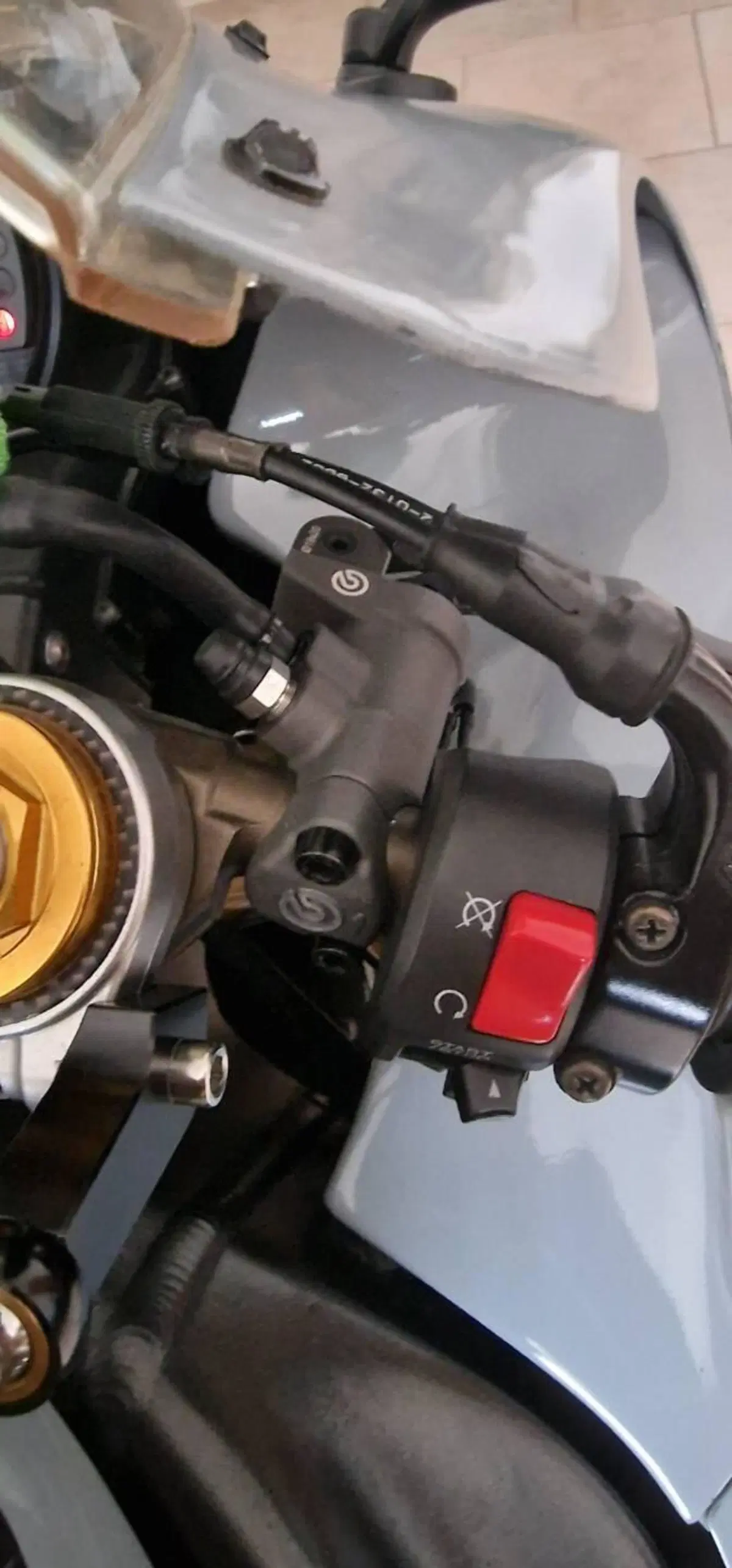 Kawasaki Ninja 636 ZX-6R (2005 - 06) (10)