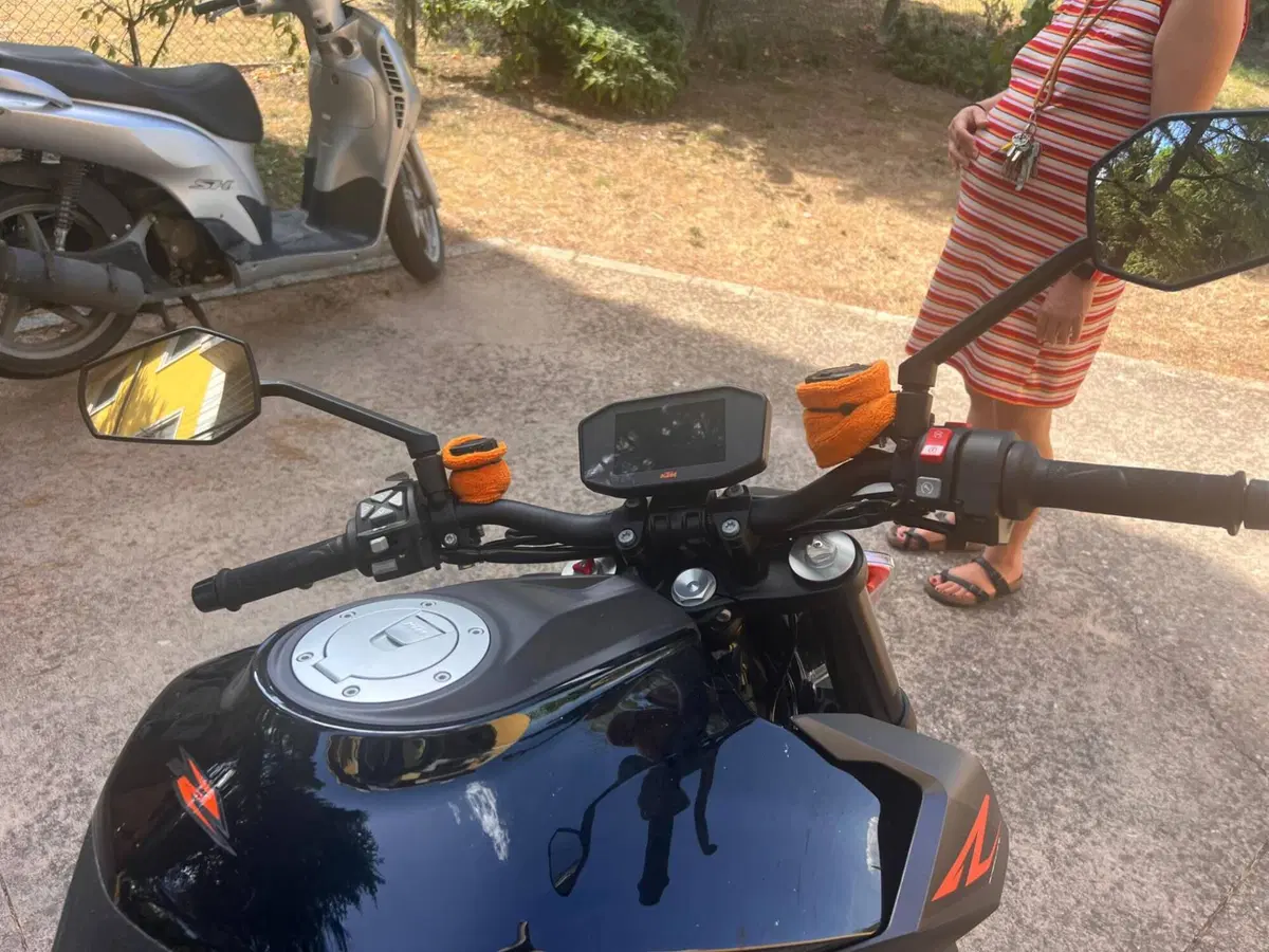 KTM 1290 Super Duke R (2019) (7)