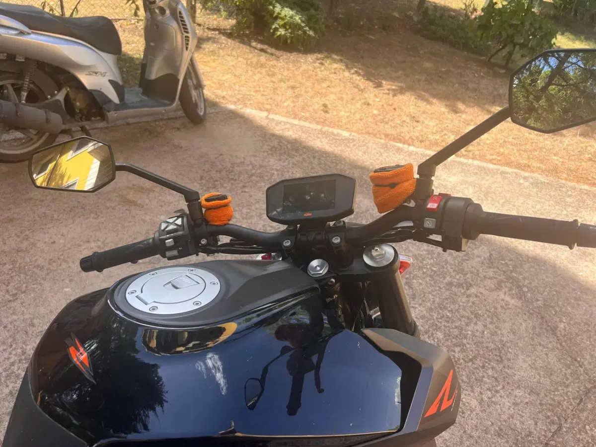 KTM 1290 Super Duke R (2019) (8)