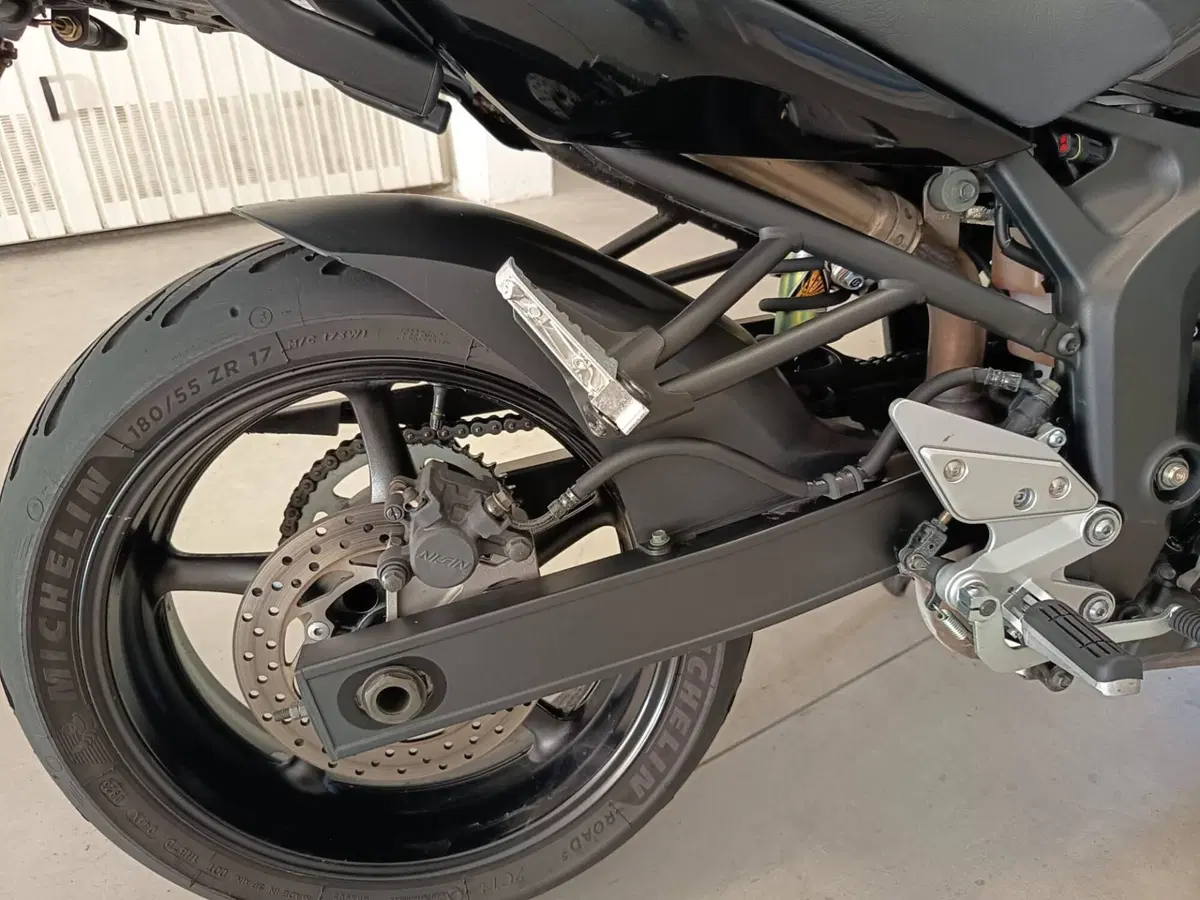 Yamaha FZ6 (2004 - 07) (8)
