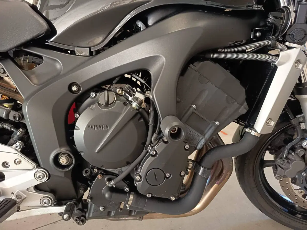 Yamaha FZ6 (2004 - 07) (14)