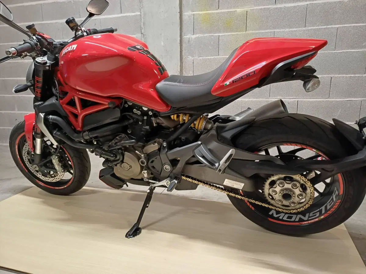 Ducati Monster 1200 (2014 - 16) (3)