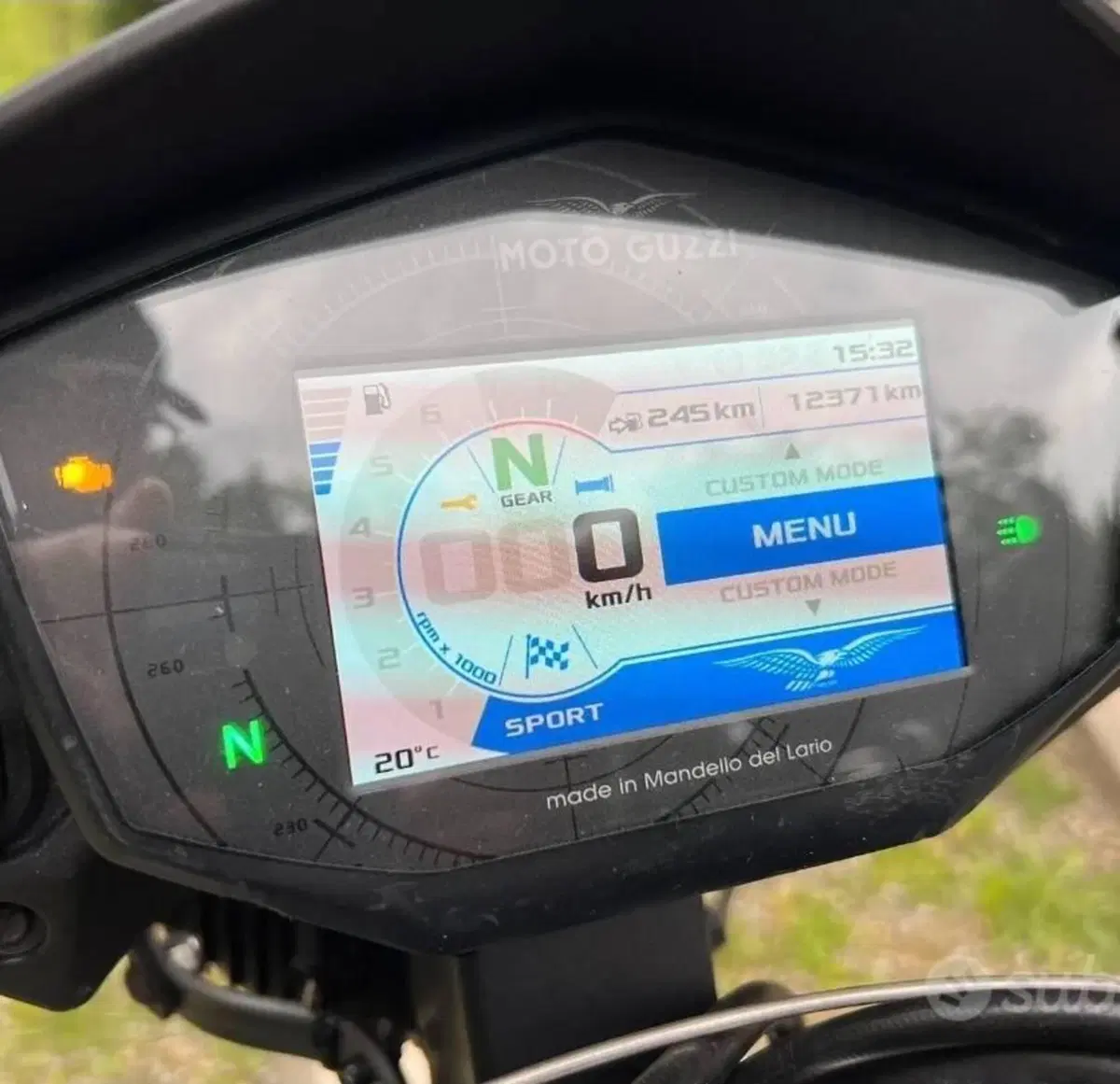 Moto Guzzi V85 TT Travel (2021 - 23) (3)