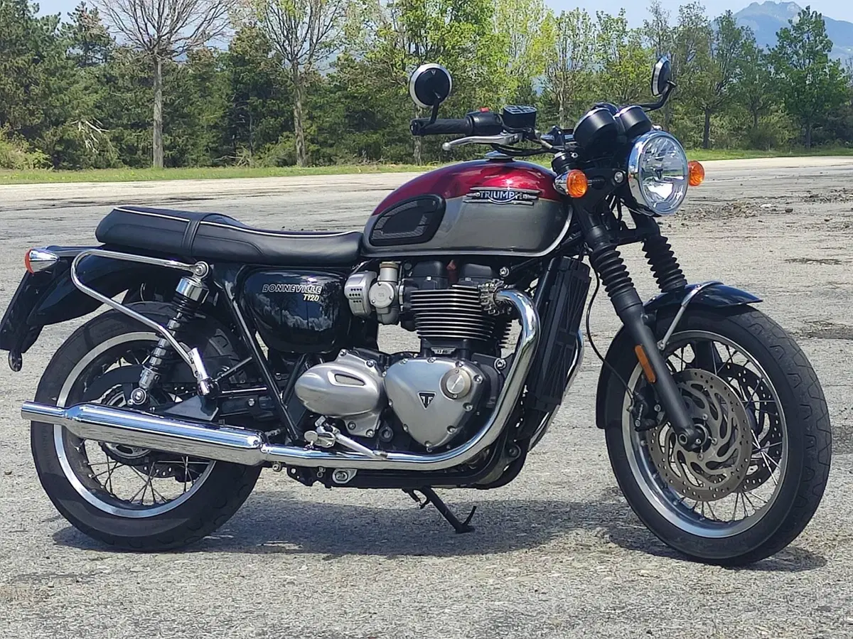 Triumph Bonneville T120 (2021 - 25)