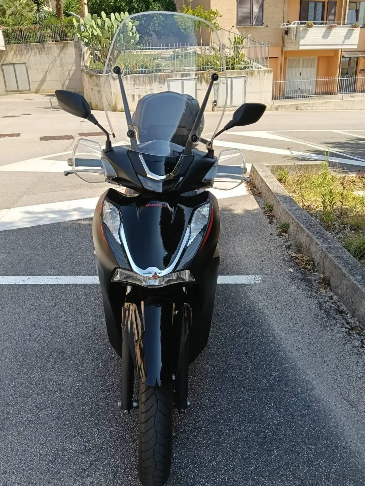 Honda SH 350i Sport (2025 - 26) (4)