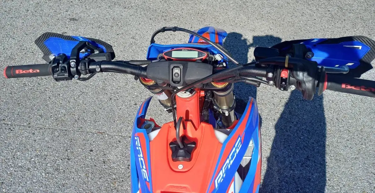 Betamotor RR 300 2T Enduro Race (2026) (6)