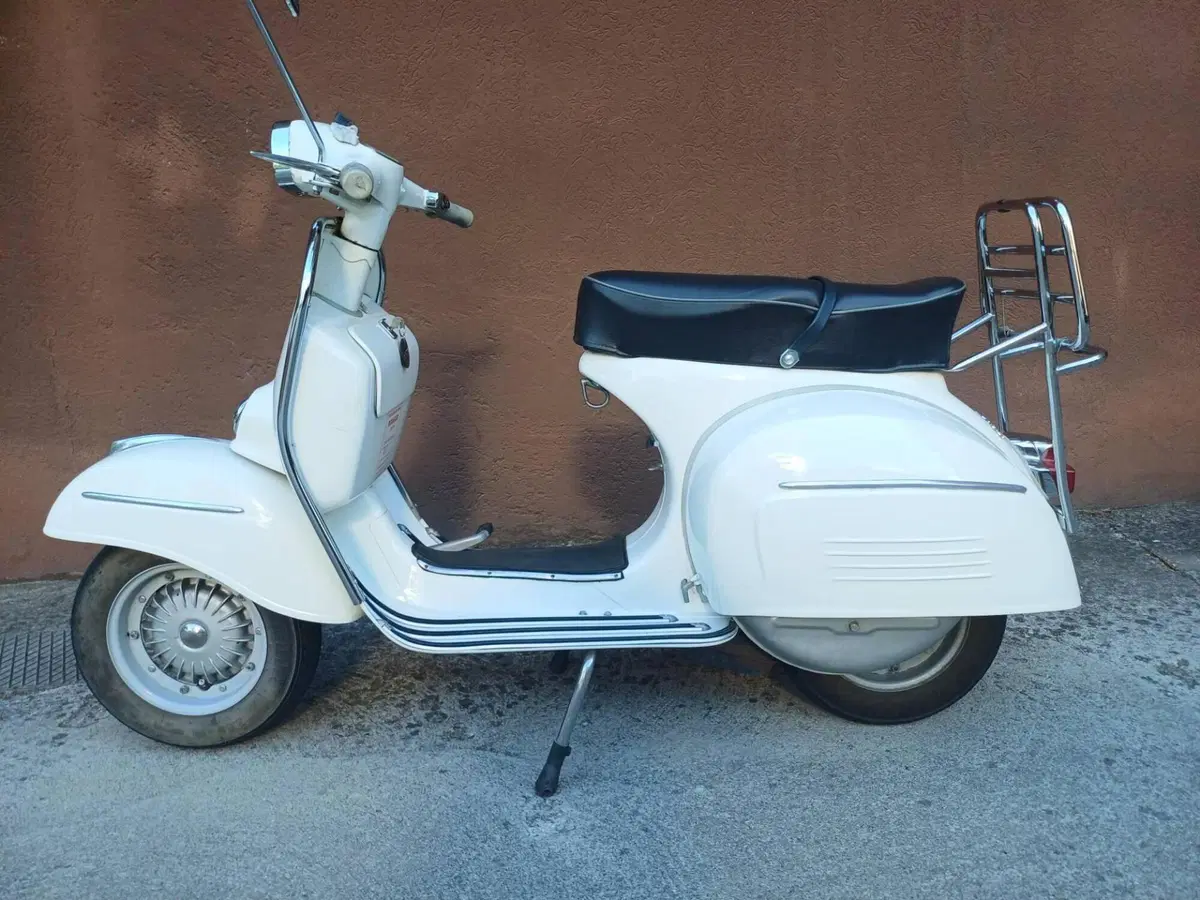 Vespa 180 ss (3)