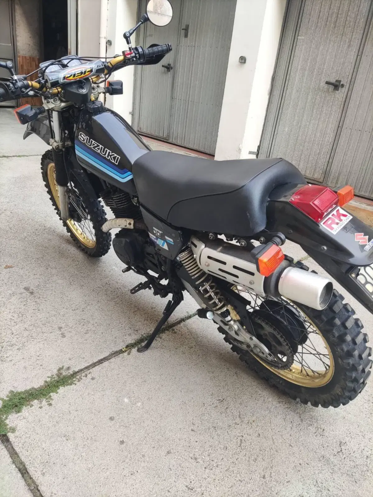 Suzuki DR 500 s (6)