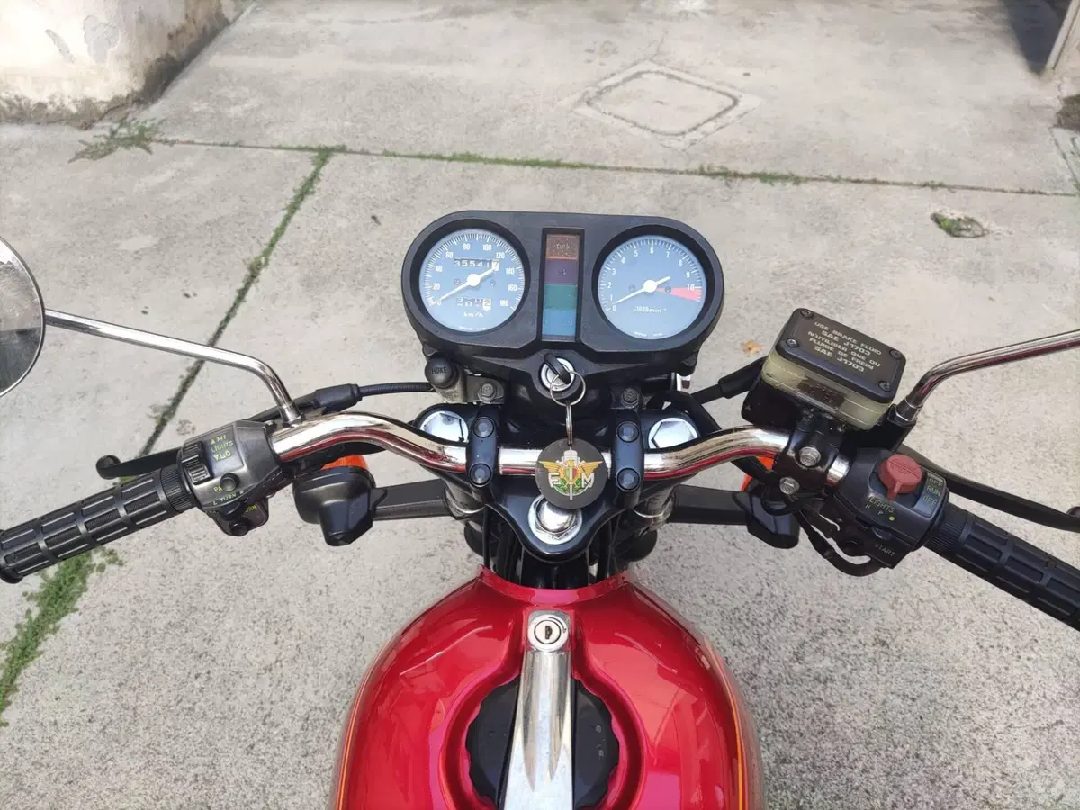Honda CB 400N (12)