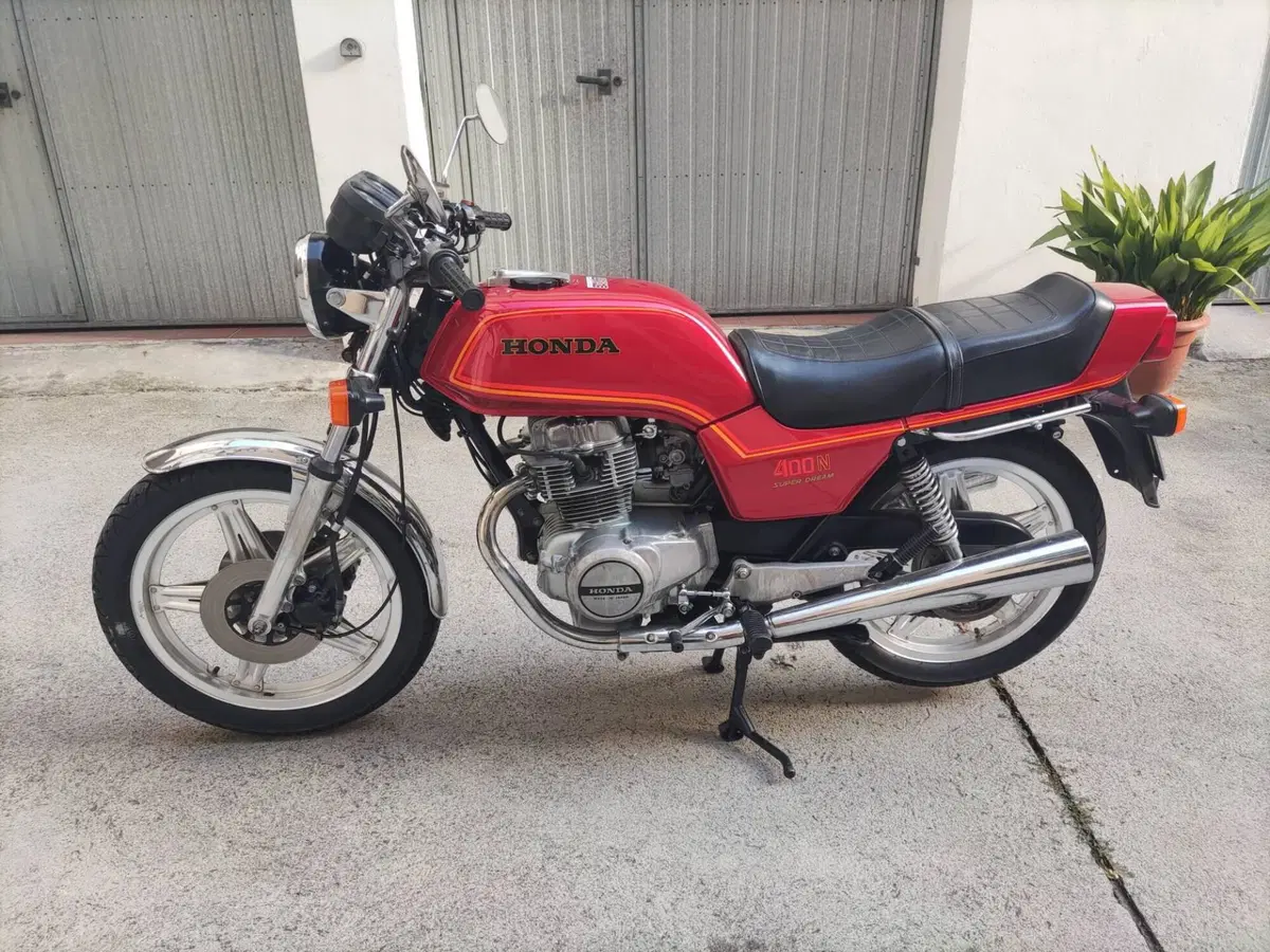 Honda CB 400N (3)