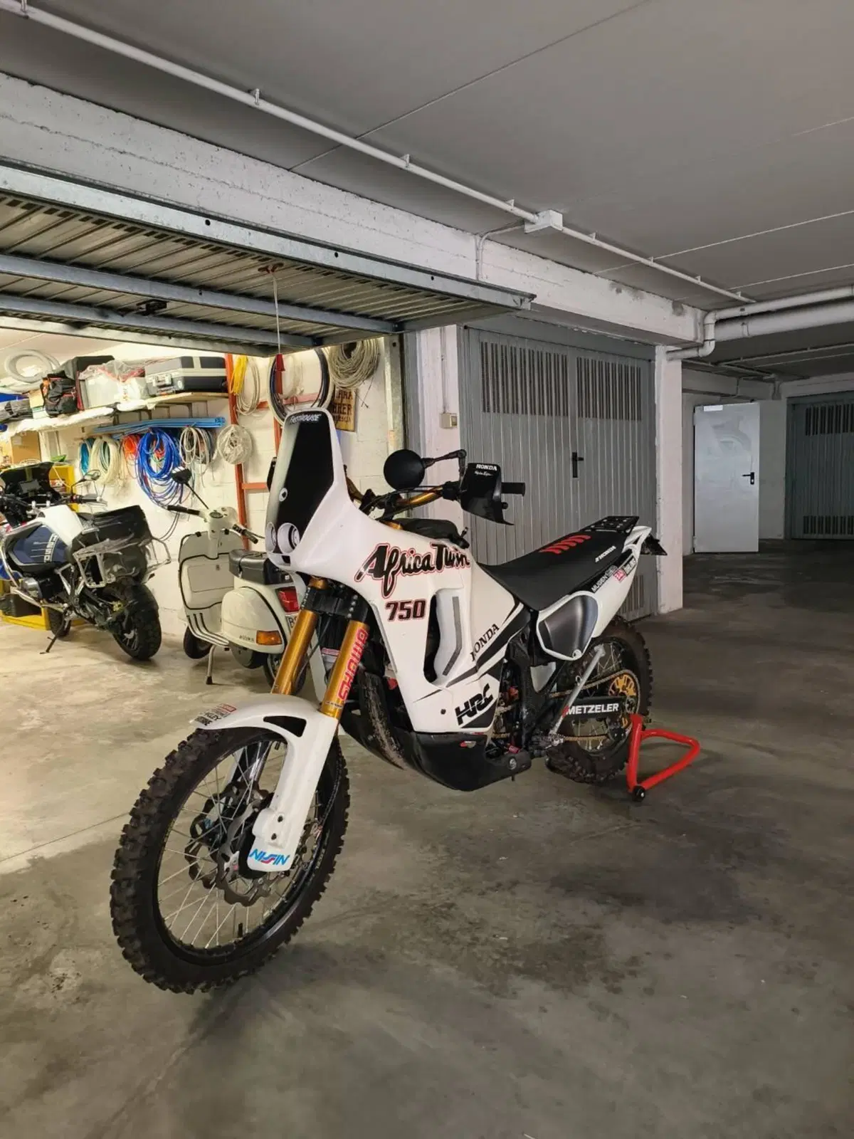Honda Africa Twin XRV 750 (1993 - 95) (2)