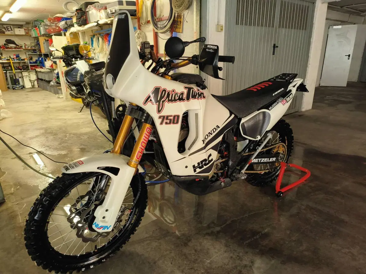 Honda Africa Twin XRV 750 (1993 - 95) (5)