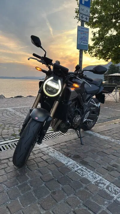 Honda CB 650 R (2024 - 25) usata