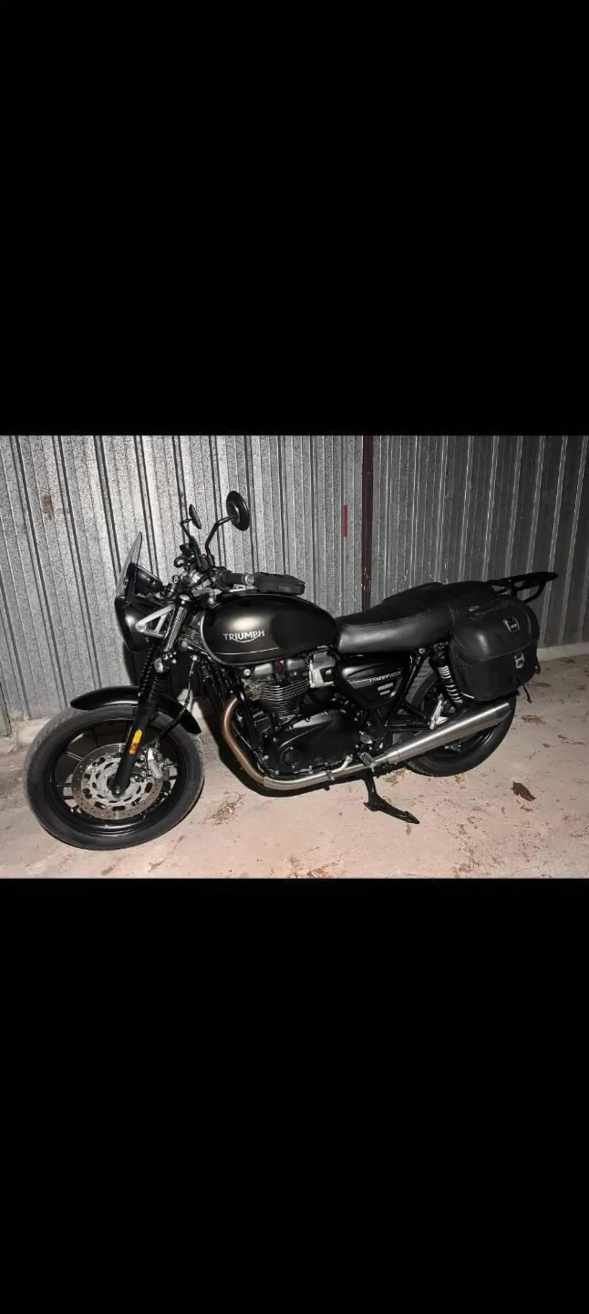 Triumph Street Twin 900 (2021 - 22)