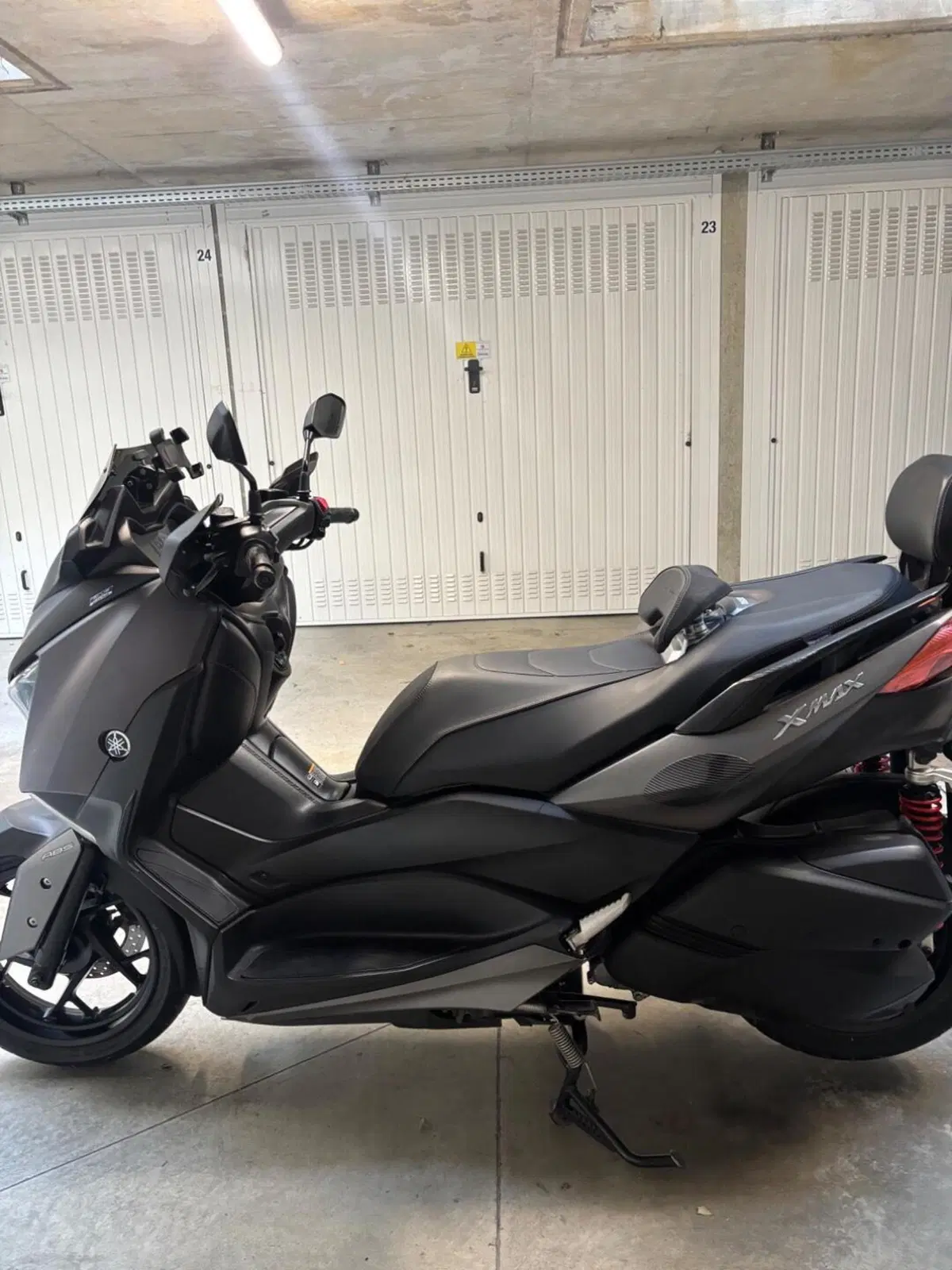 Yamaha X-Max 300 ABS (2017 - 20) (4)