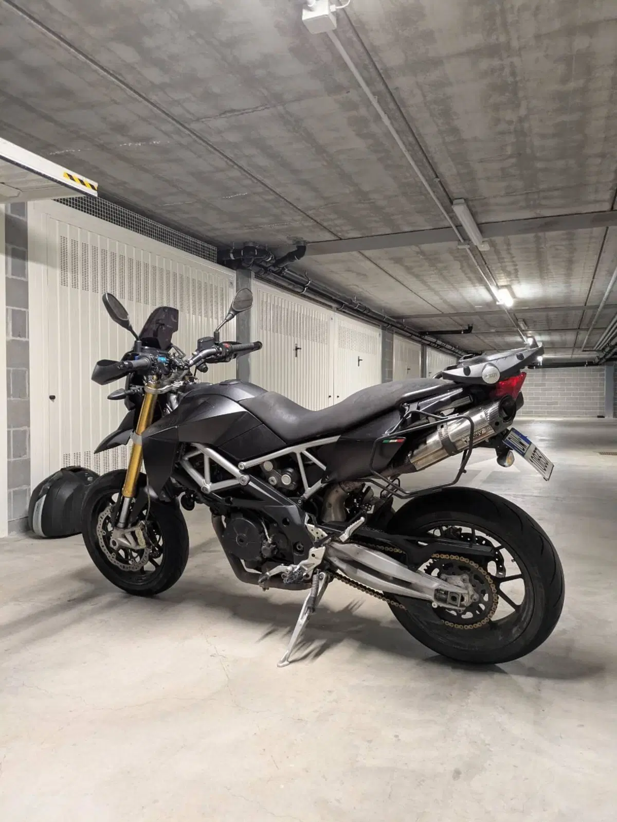 Aprilia Dorsoduro 750 (2009 - 14) (2)