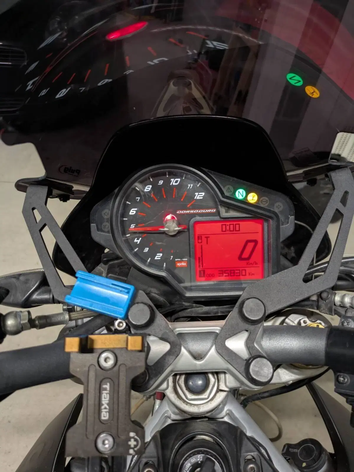 Aprilia Dorsoduro 750 (2009 - 14) (20)