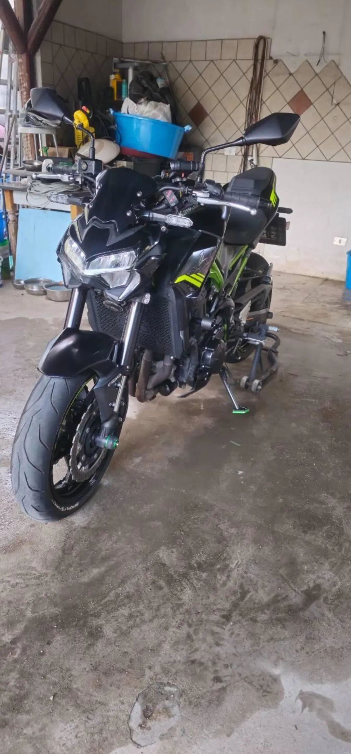 Kawasaki Z 900 (2021 - 24) (2)