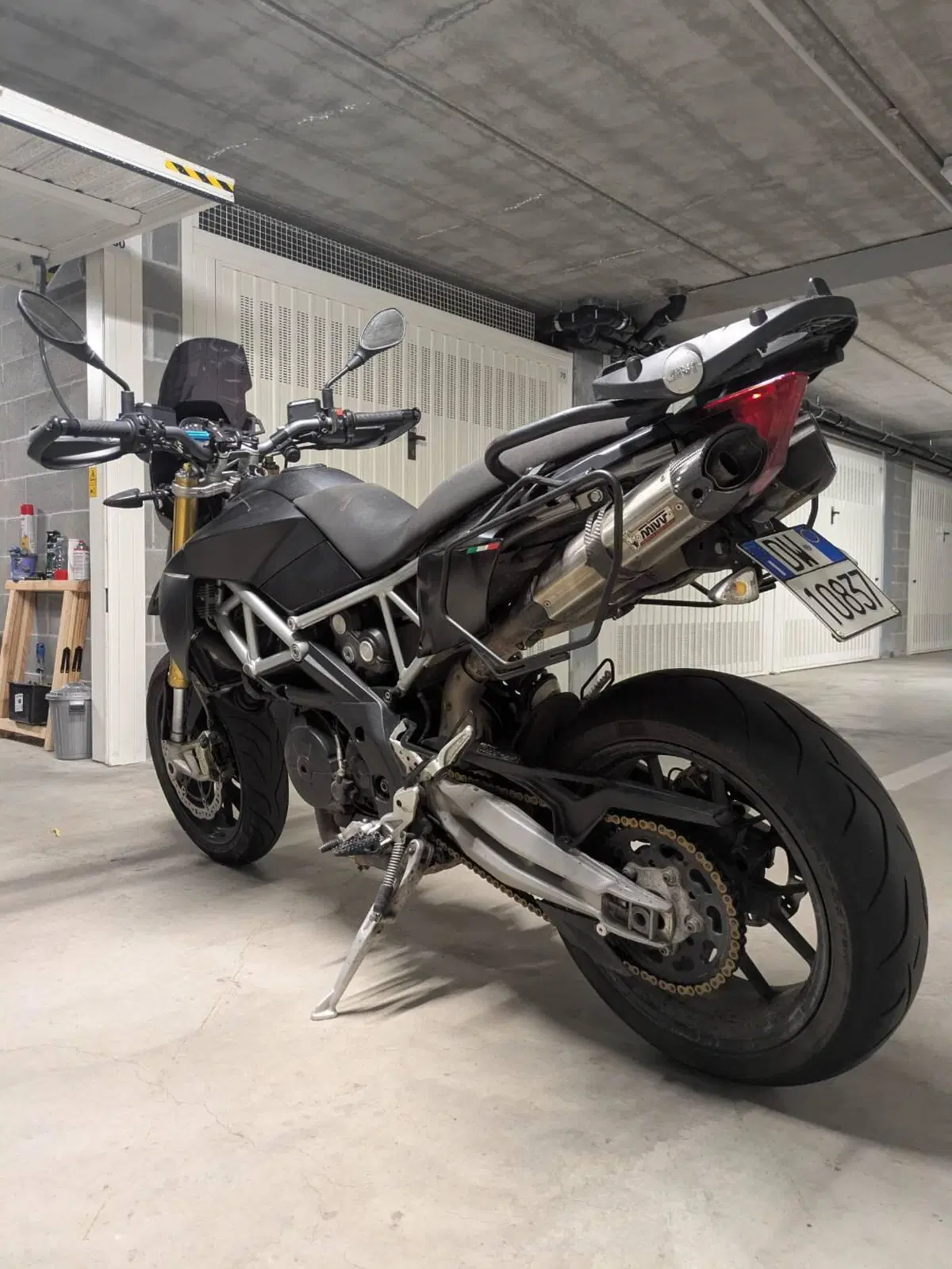 Aprilia Dorsoduro 750 (2009 - 14) (4)