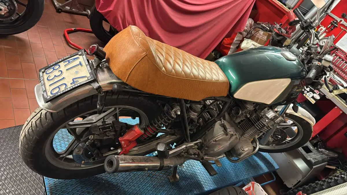 Suzuki Suzuki GSX 750 (3)