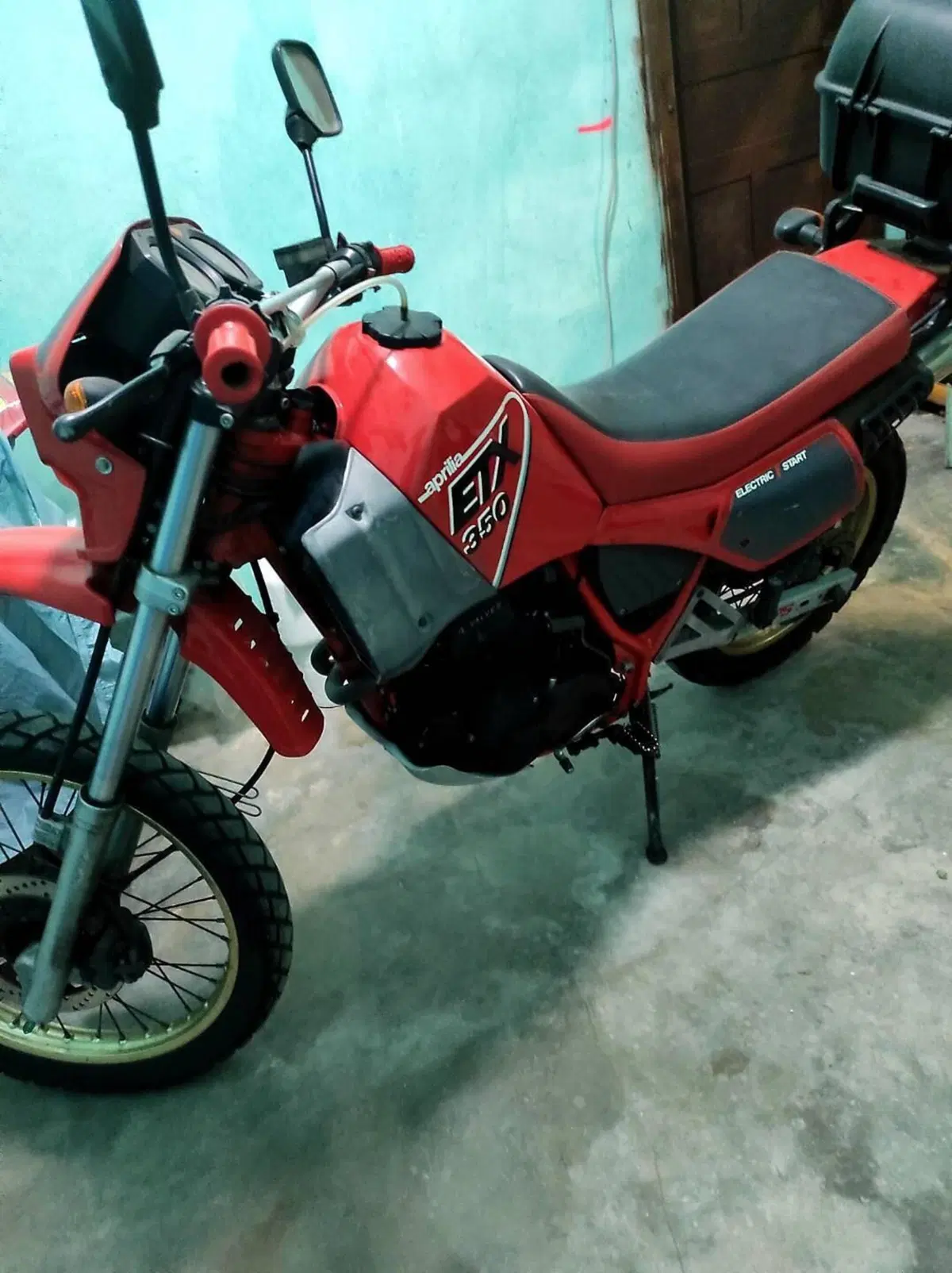 Aprilia ETX 350 (2)