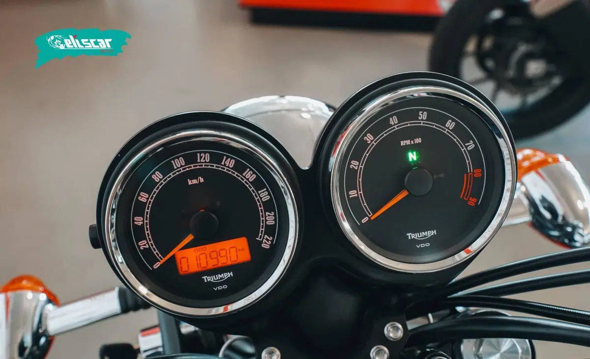 Triumph Bonneville T100 (2008 - 16) (5)